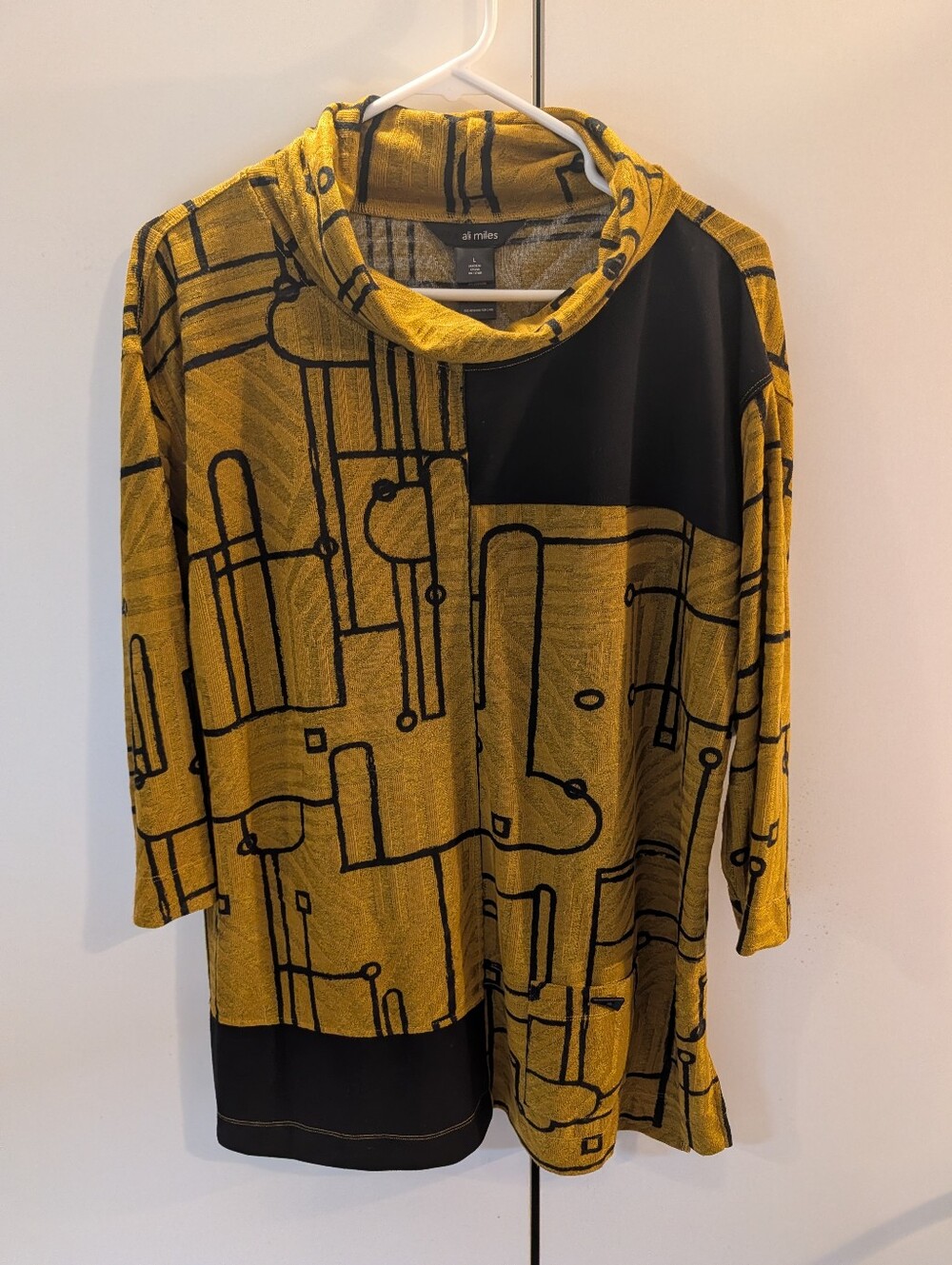 Ali Miles Mustard & Black Geometric Cowl Neck Tunic Size Large